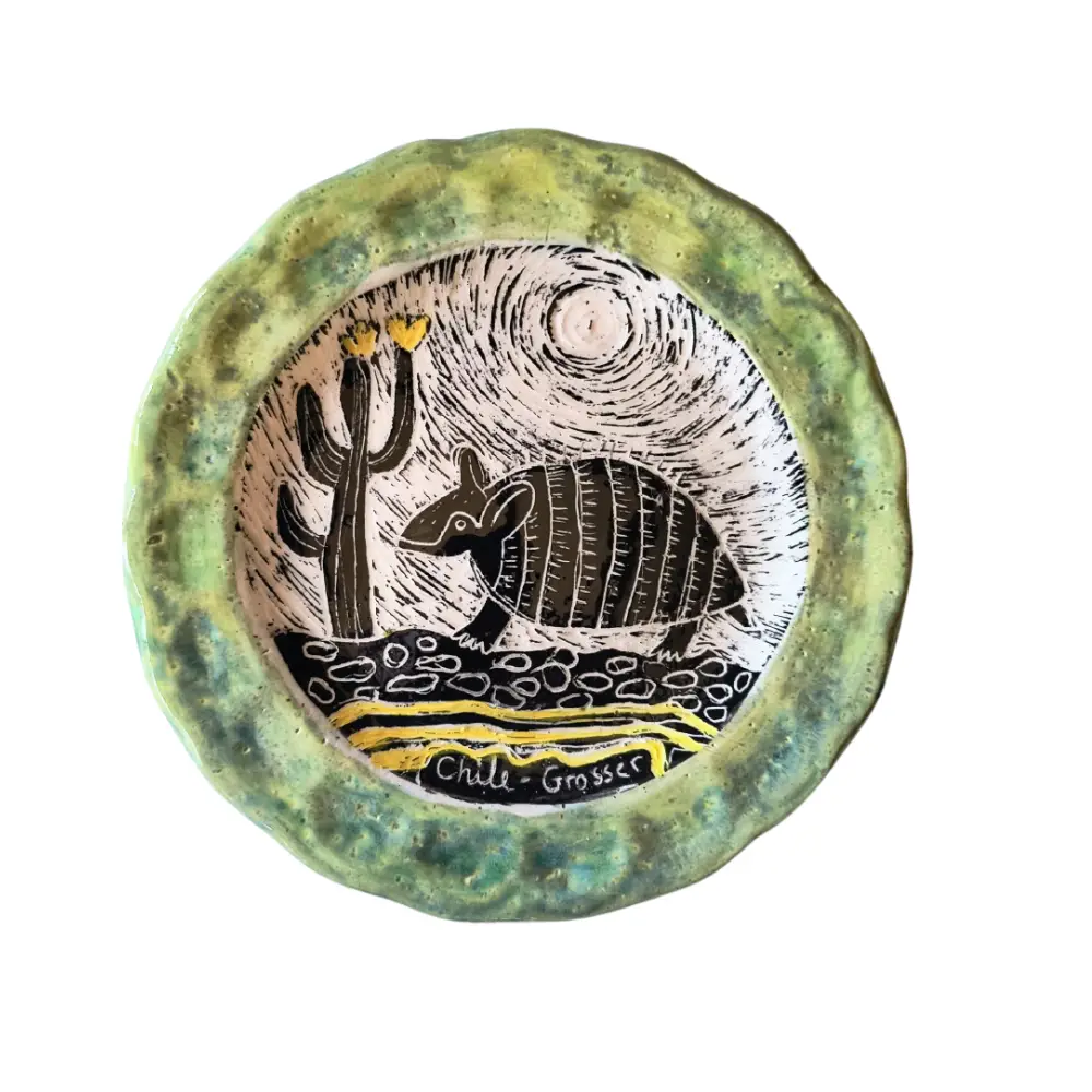 Plato decorativo - Quirquincho de la Puna - Tallado a mano